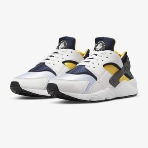 Nike Air Huarache
Mens sneakers